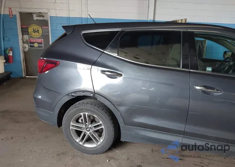 2018 Hyundai Santa Fe Sport z USA, uszkodzony, nr VIN 5XYZTDLB4JG569626
